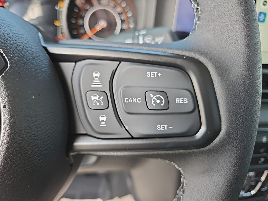 new 2025 Jeep Gladiator car, priced at $42,370