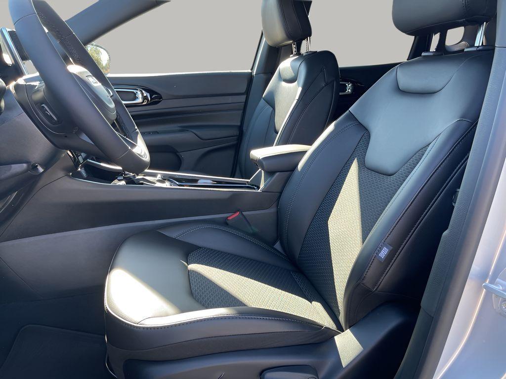 new 2025 Jeep Compass car, priced at $28,232