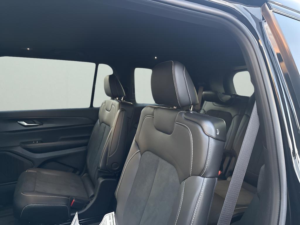 new 2025 Jeep Grand Cherokee L car, priced at $40,701