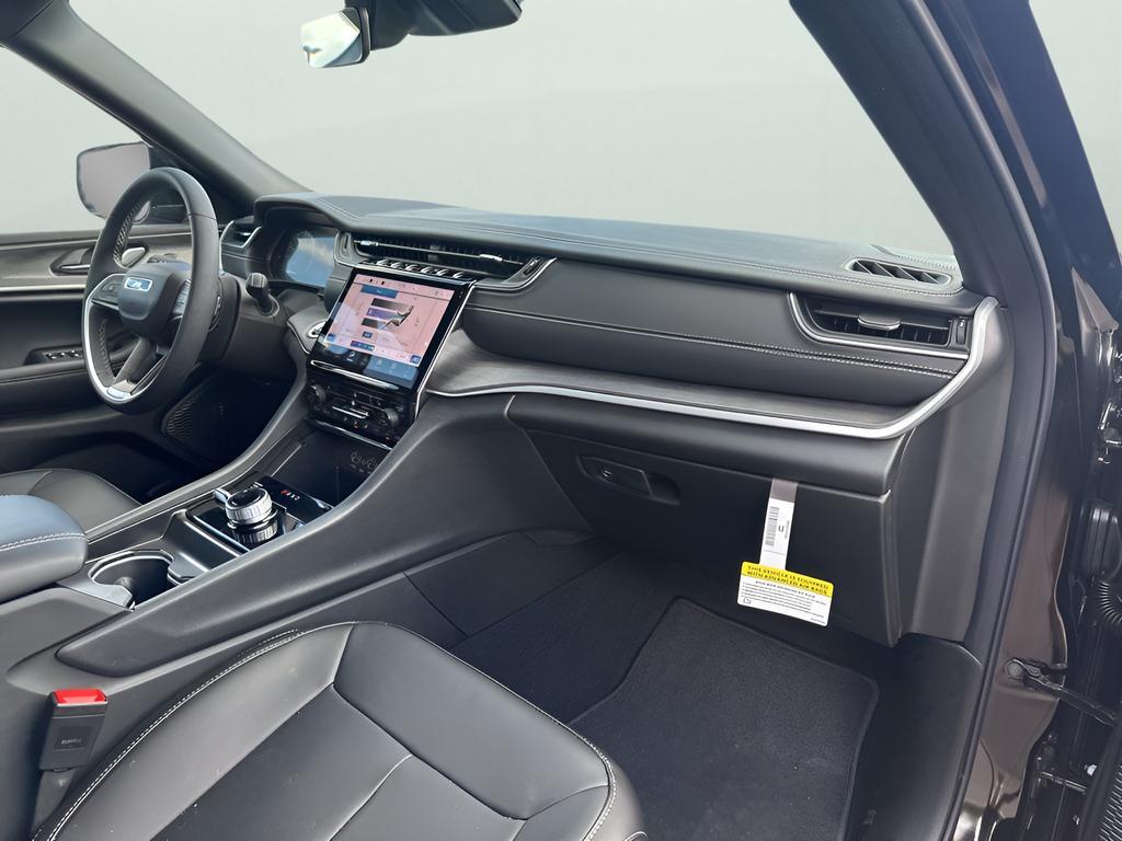 new 2025 Jeep Grand Cherokee L car, priced at $46,501