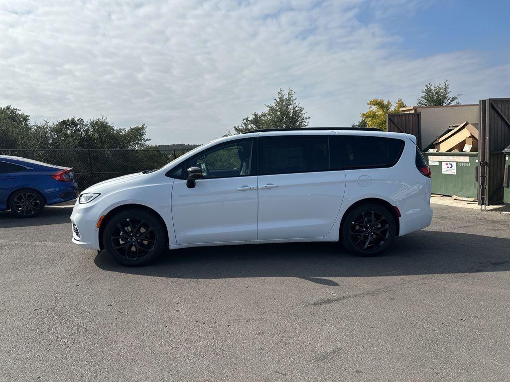 new 2026 Chrysler Pacifica car, priced at $50,046