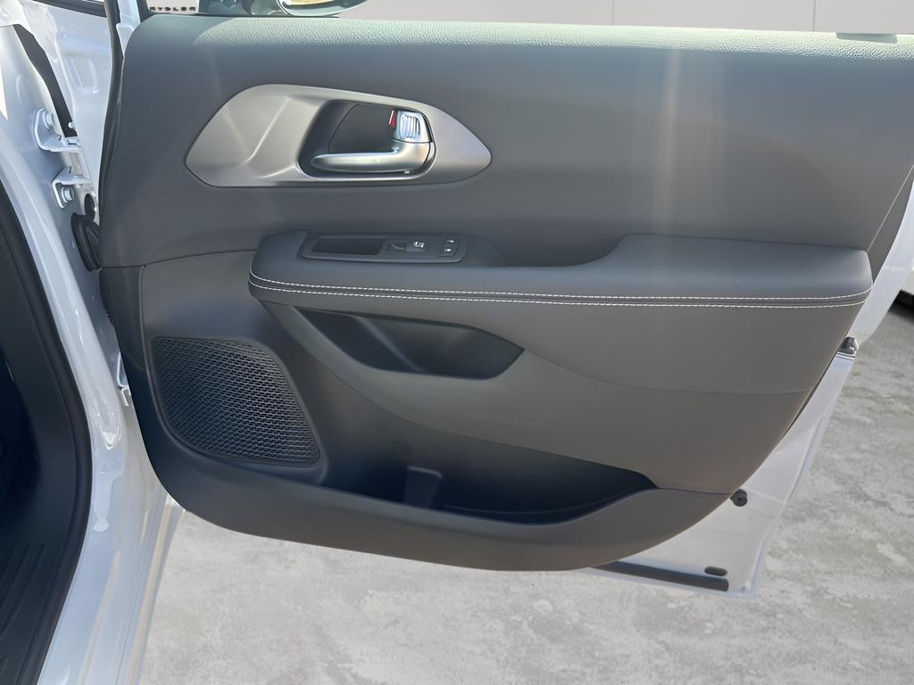 new 2026 Chrysler Pacifica car, priced at $49,274