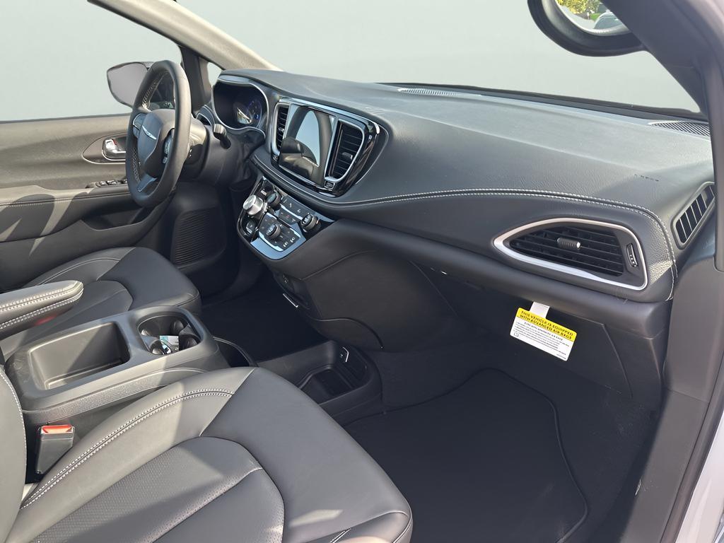 new 2026 Chrysler Pacifica car, priced at $49,274
