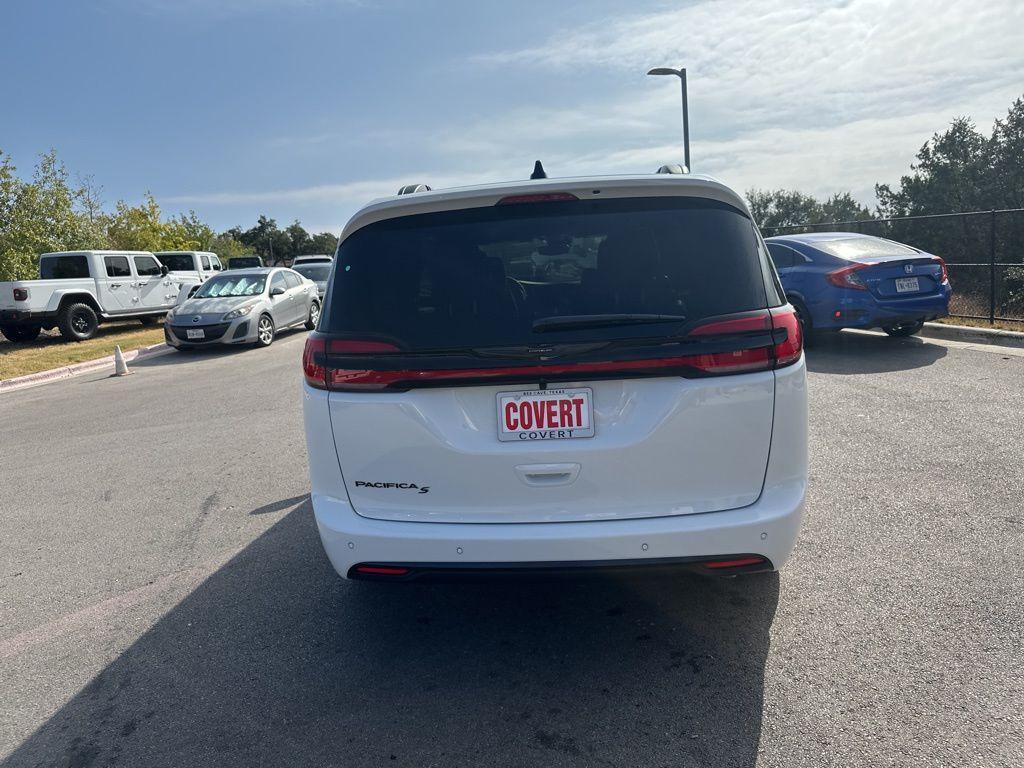new 2026 Chrysler Pacifica car, priced at $50,046