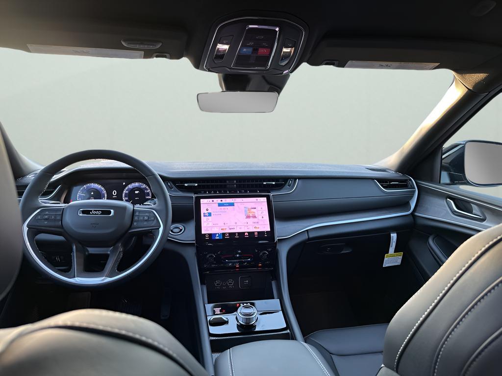 new 2025 Jeep Grand Cherokee car, priced at $43,110