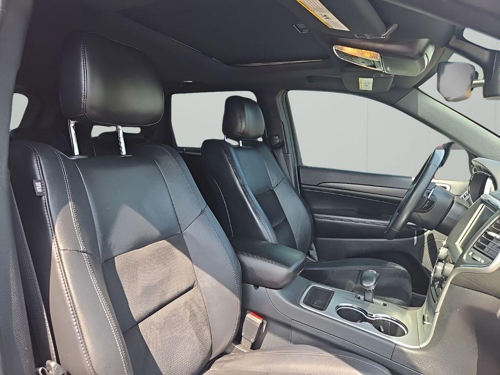 used 2015 Jeep Grand Cherokee car, priced at $16,096