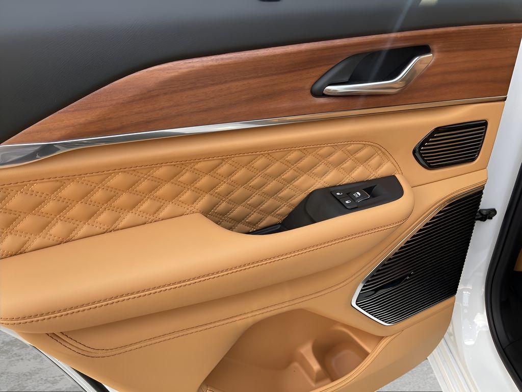 new 2025 Jeep Grand Cherokee car, priced at $60,864