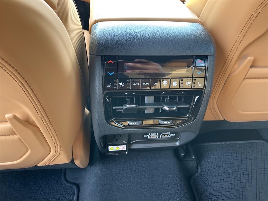 new 2025 Jeep Grand Cherokee car, priced at $63,240