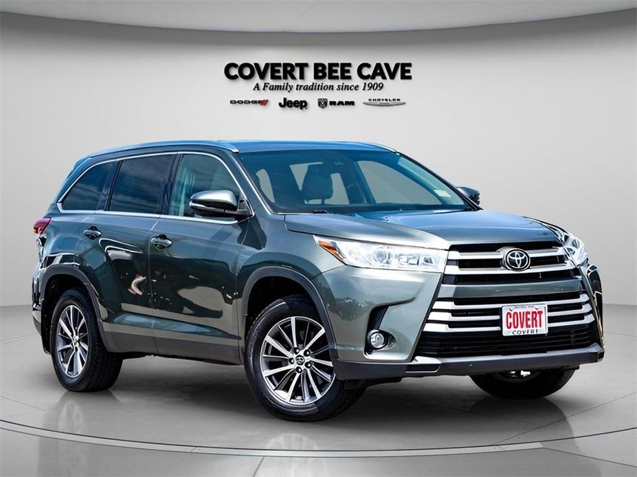 used 2019 Toyota Highlander car, priced at $24,888