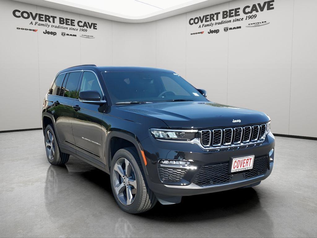 new 2025 Jeep Grand Cherokee car, priced at $40,560