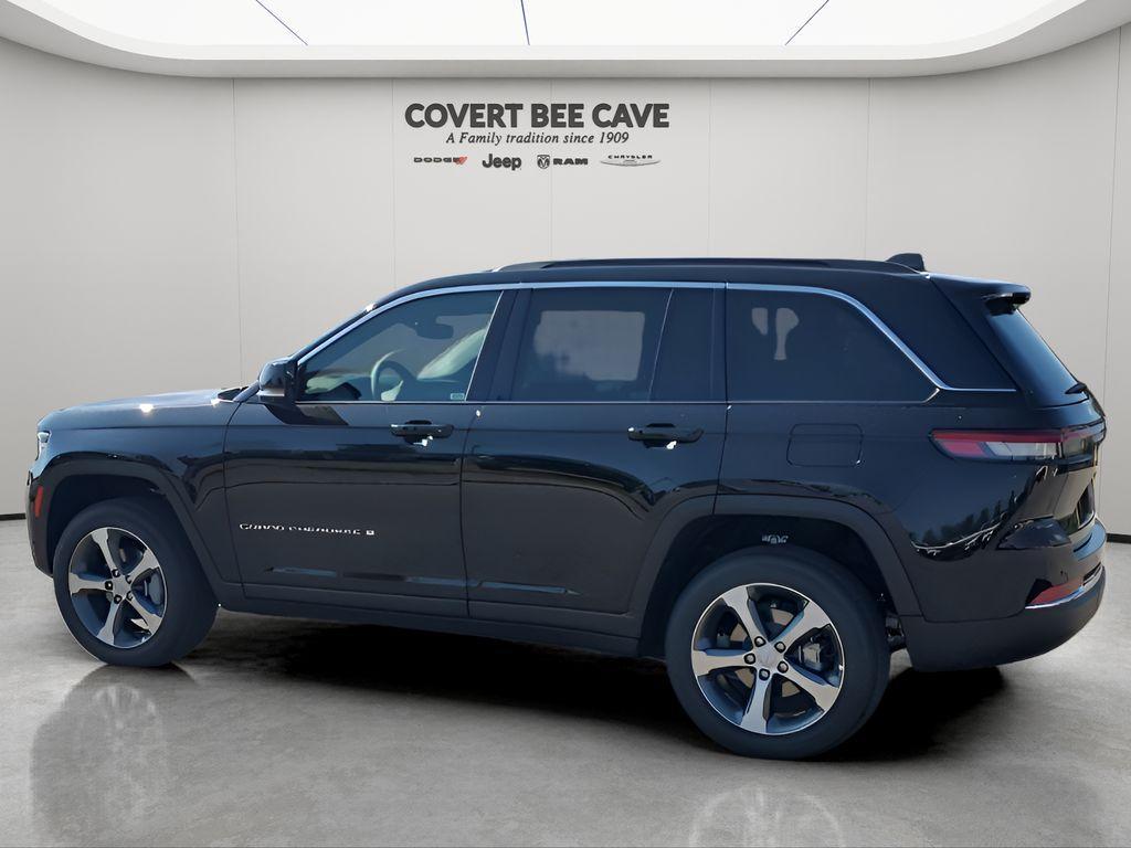 new 2025 Jeep Grand Cherokee car, priced at $40,560