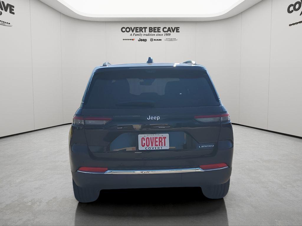 new 2025 Jeep Grand Cherokee car, priced at $40,560