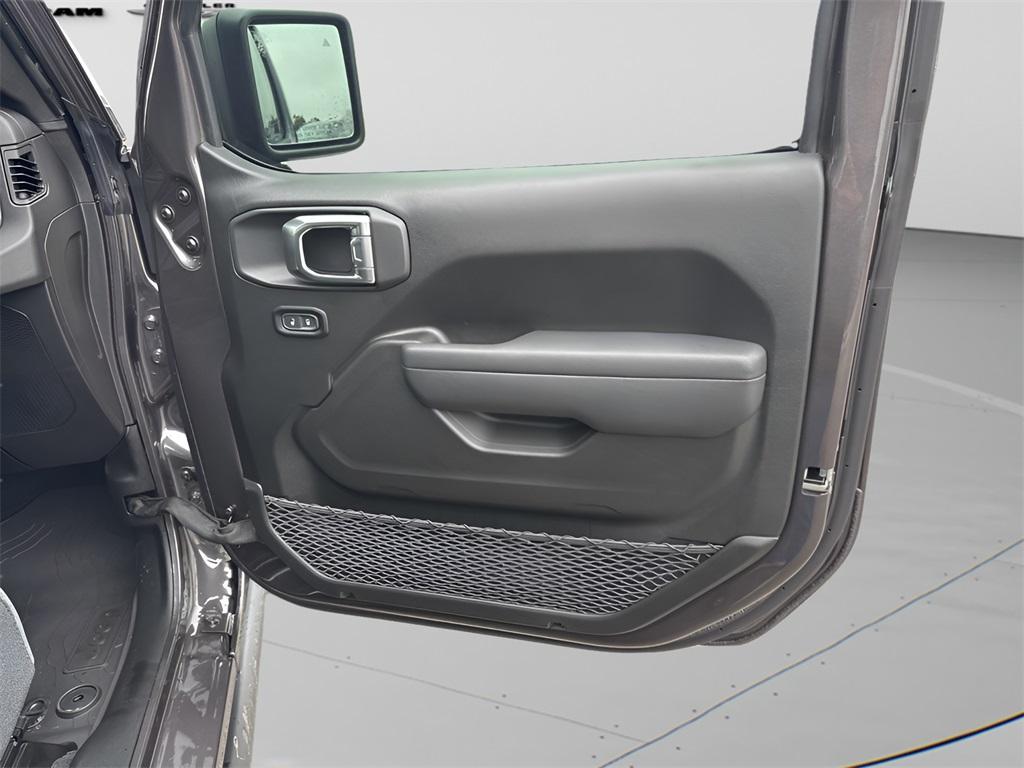 new 2025 Jeep Wrangler car, priced at $68,065