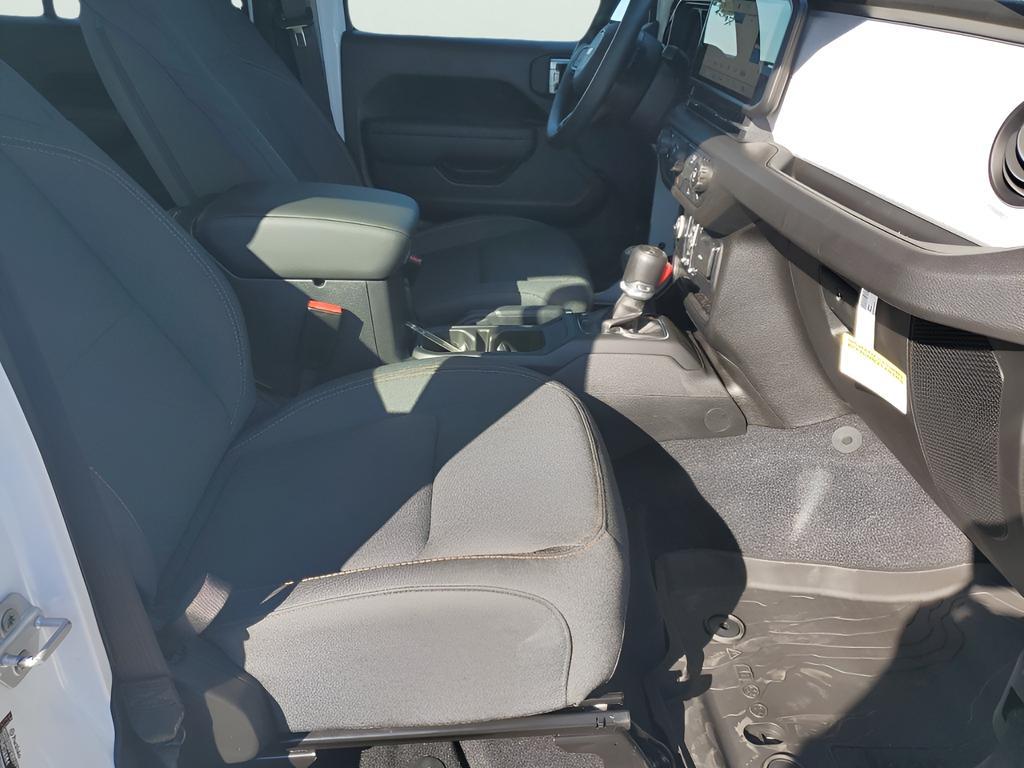 new 2026 Jeep Wrangler car, priced at $41,447