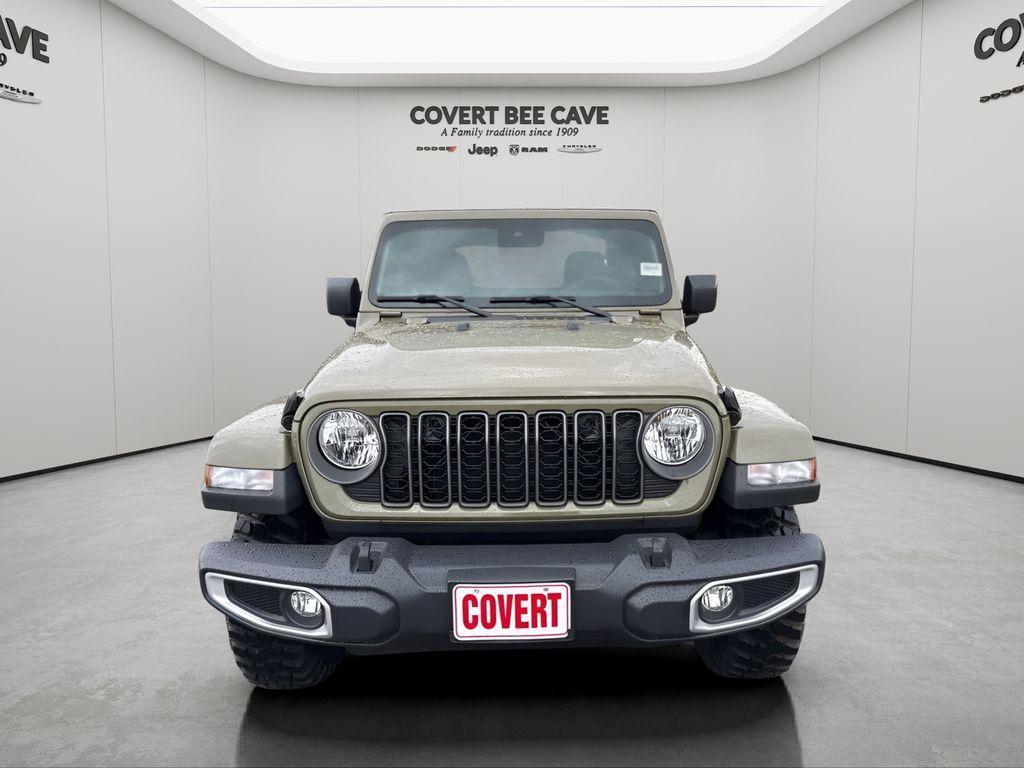 new 2025 Jeep Gladiator car, priced at $48,224
