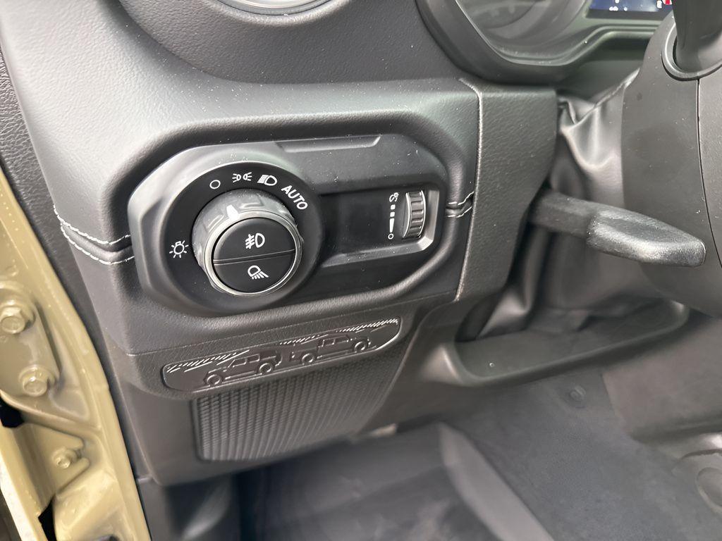 new 2025 Jeep Gladiator car, priced at $48,224