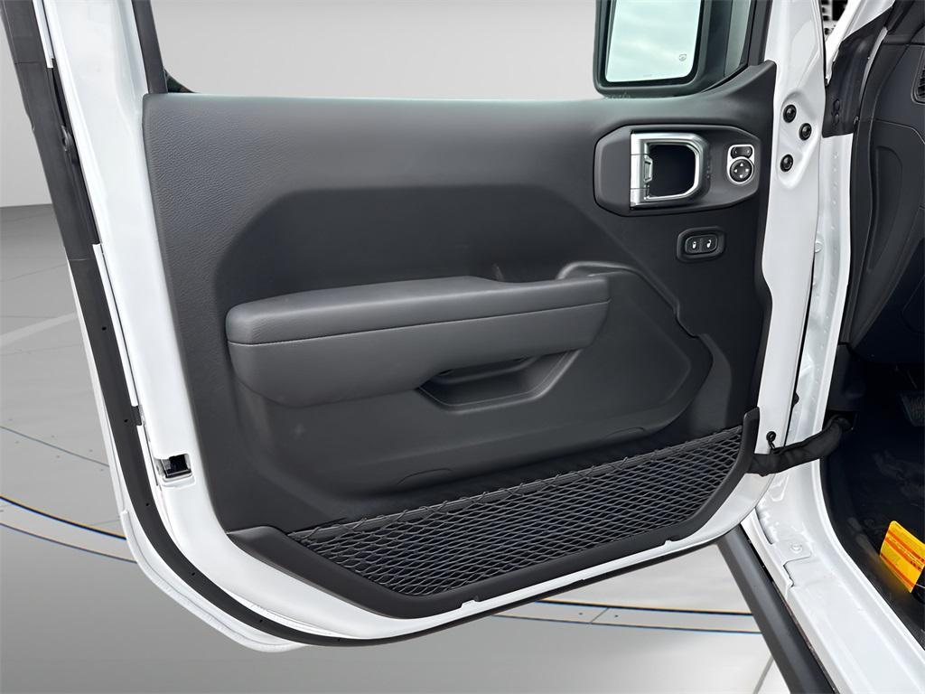 new 2025 Jeep Wrangler car, priced at $55,495