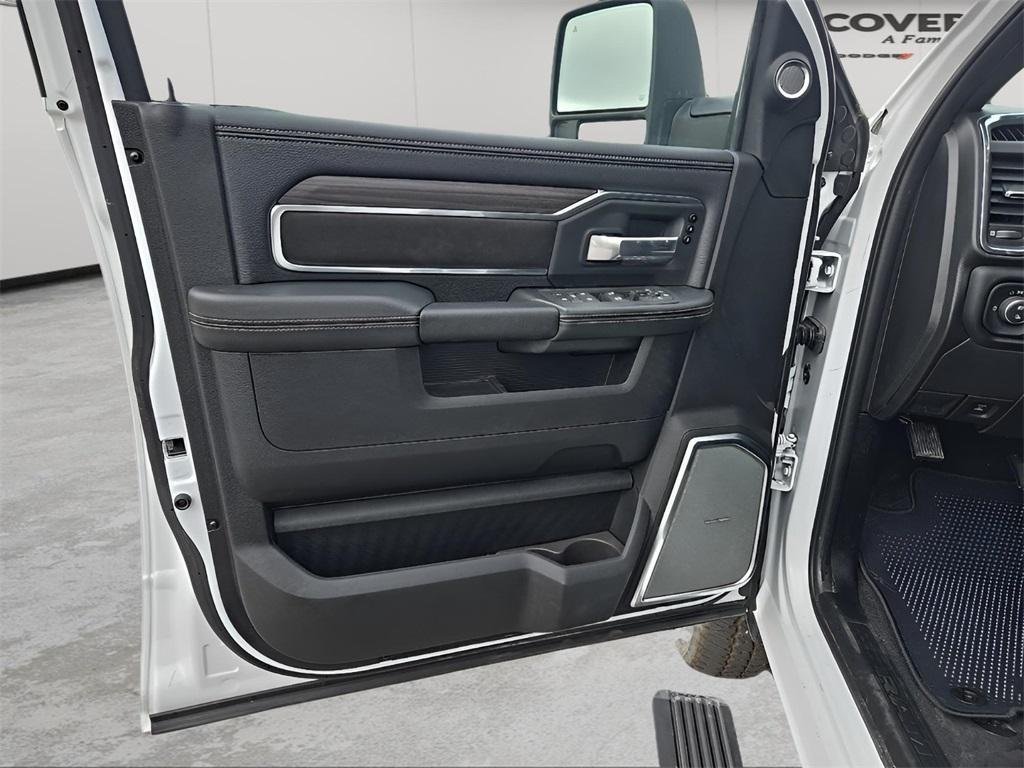 new 2025 Ram 2500 car, priced at $86,955