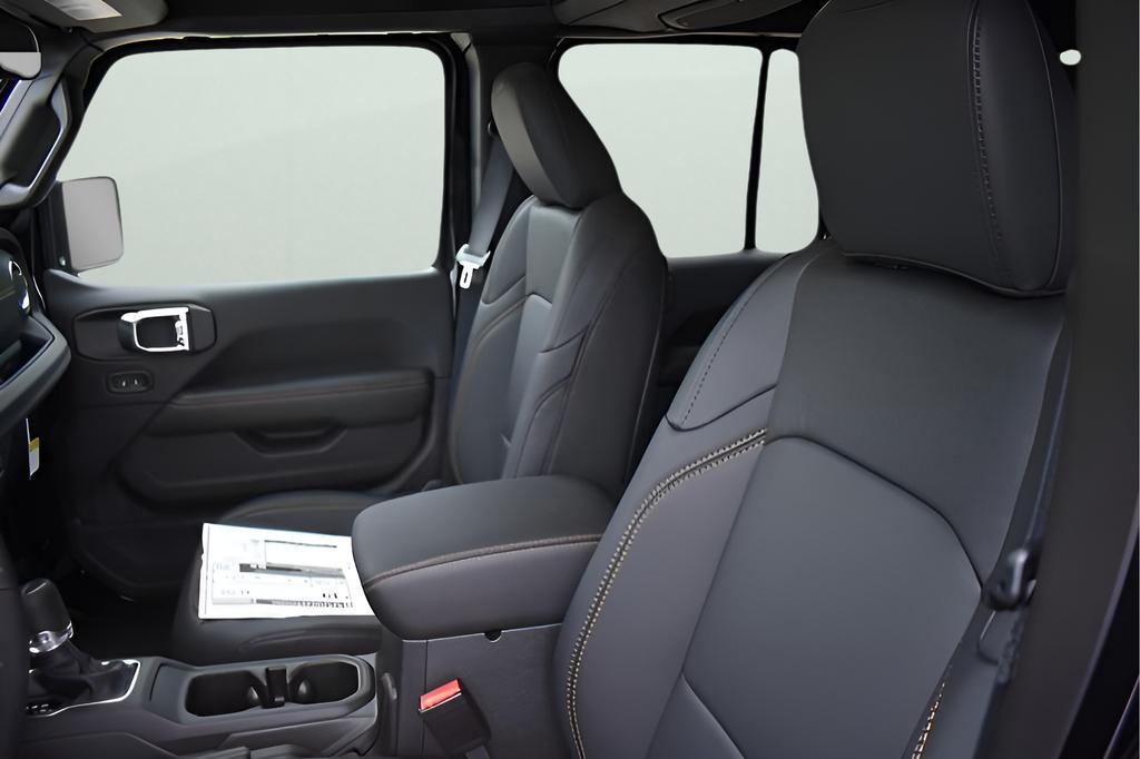 new 2025 Jeep Gladiator car, priced at $41,250