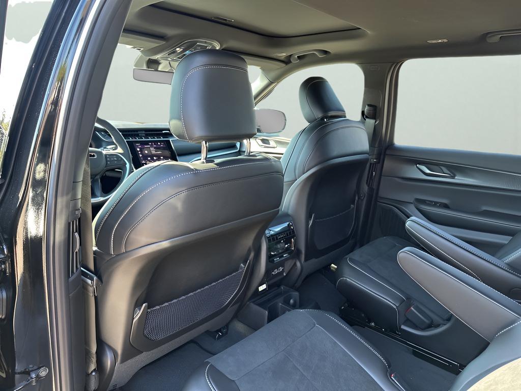 new 2025 Jeep Grand Cherokee L car, priced at $43,077