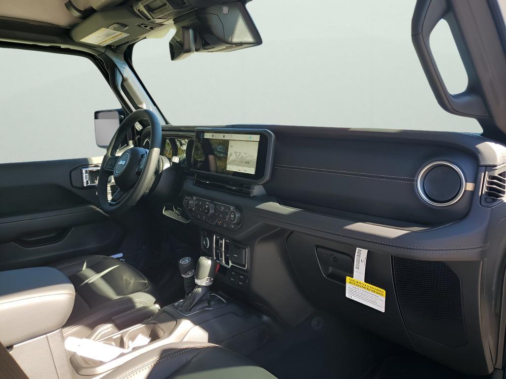 new 2025 Jeep Gladiator car, priced at $50,535