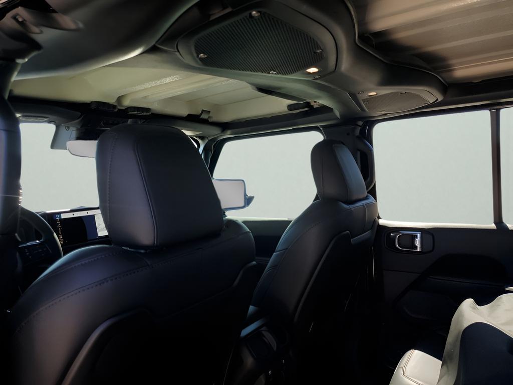 new 2025 Jeep Gladiator car, priced at $50,535