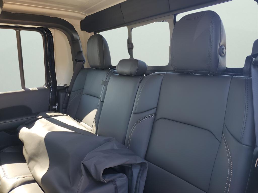 new 2025 Jeep Gladiator car, priced at $50,535