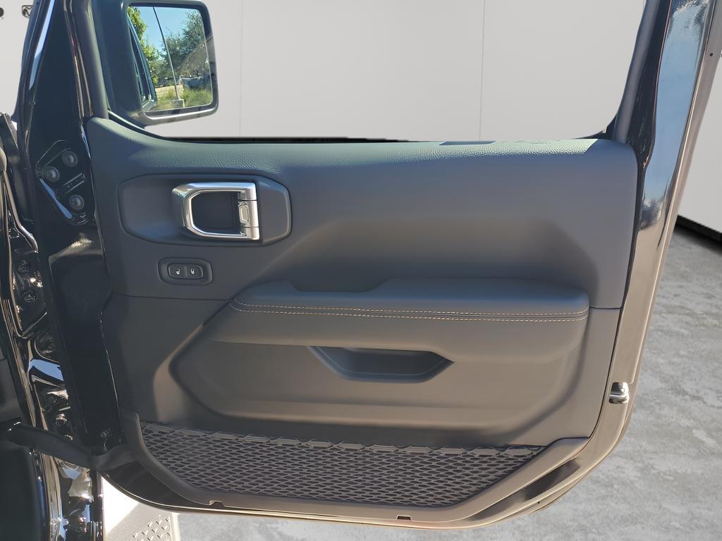 new 2025 Jeep Gladiator car, priced at $50,535