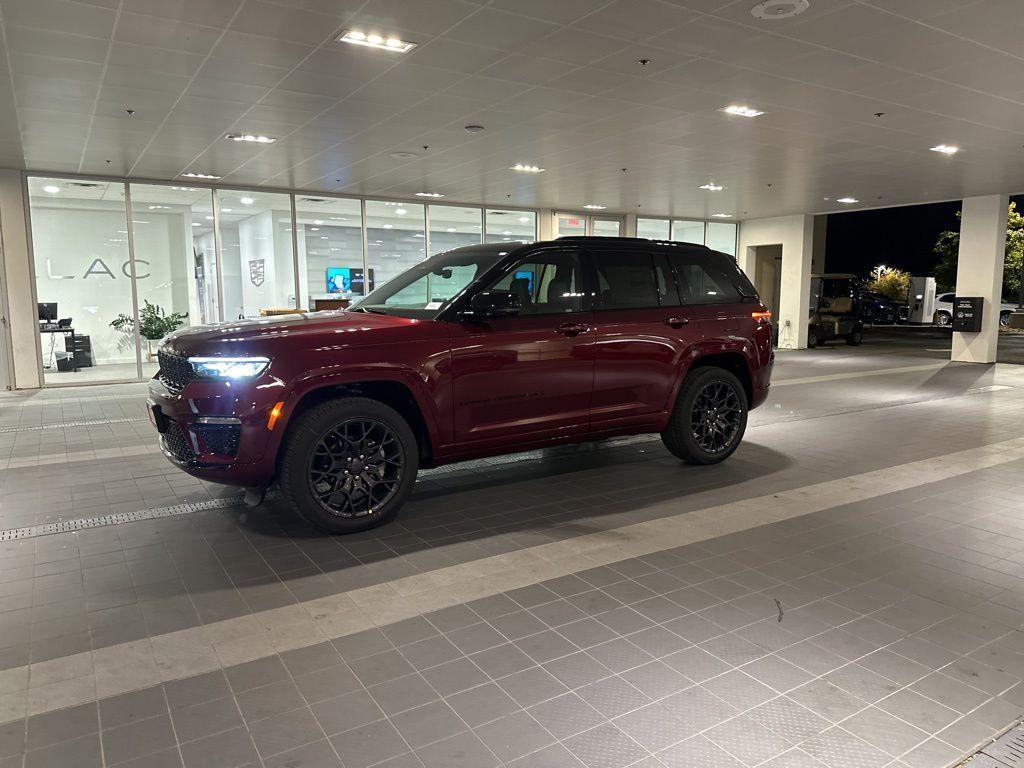 new 2025 Jeep Grand Cherokee car, priced at $60,580