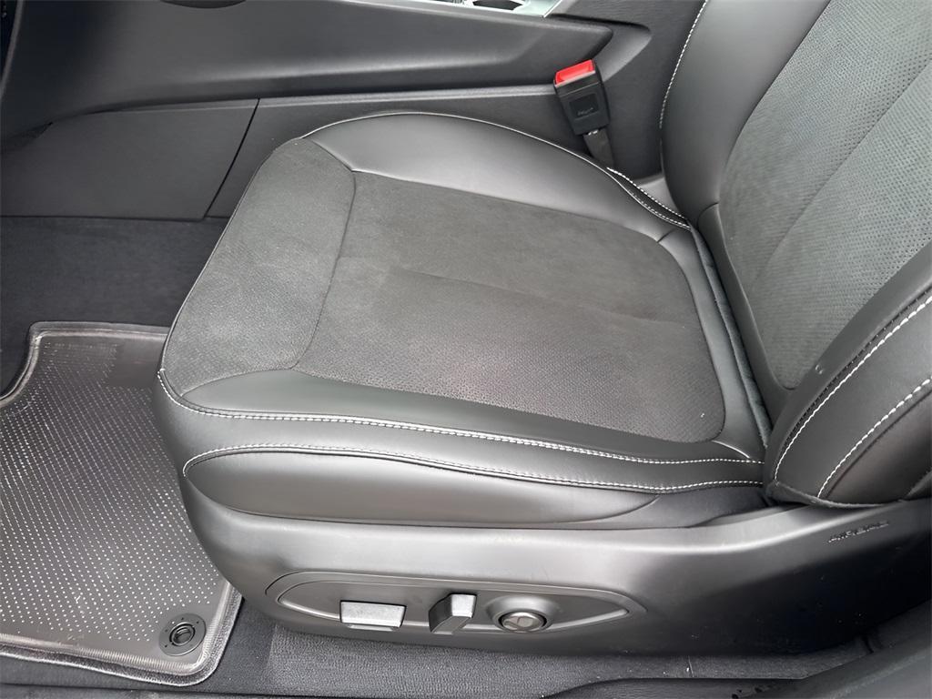 new 2025 Jeep Grand Cherokee car, priced at $37,946
