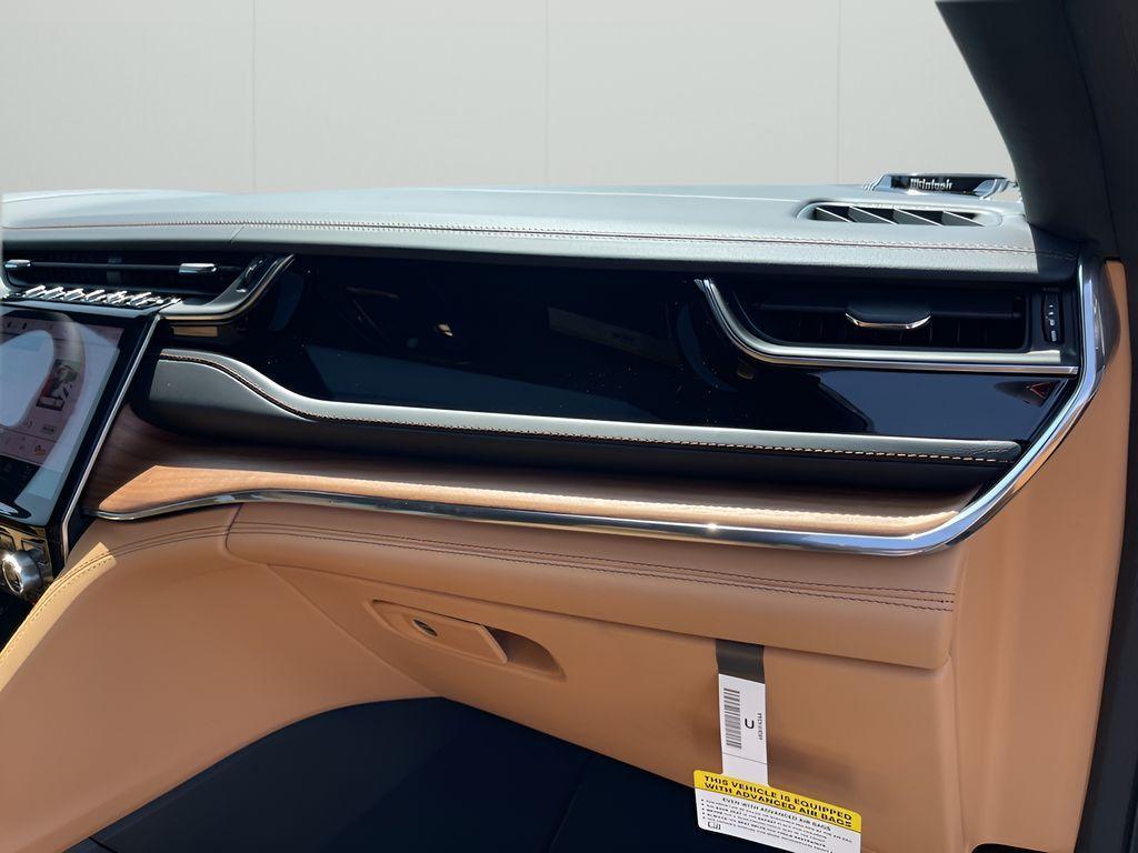 new 2025 Jeep Grand Cherokee L car, priced at $61,461
