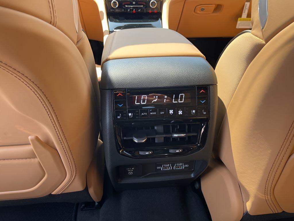 new 2025 Jeep Grand Cherokee L car, priced at $61,461