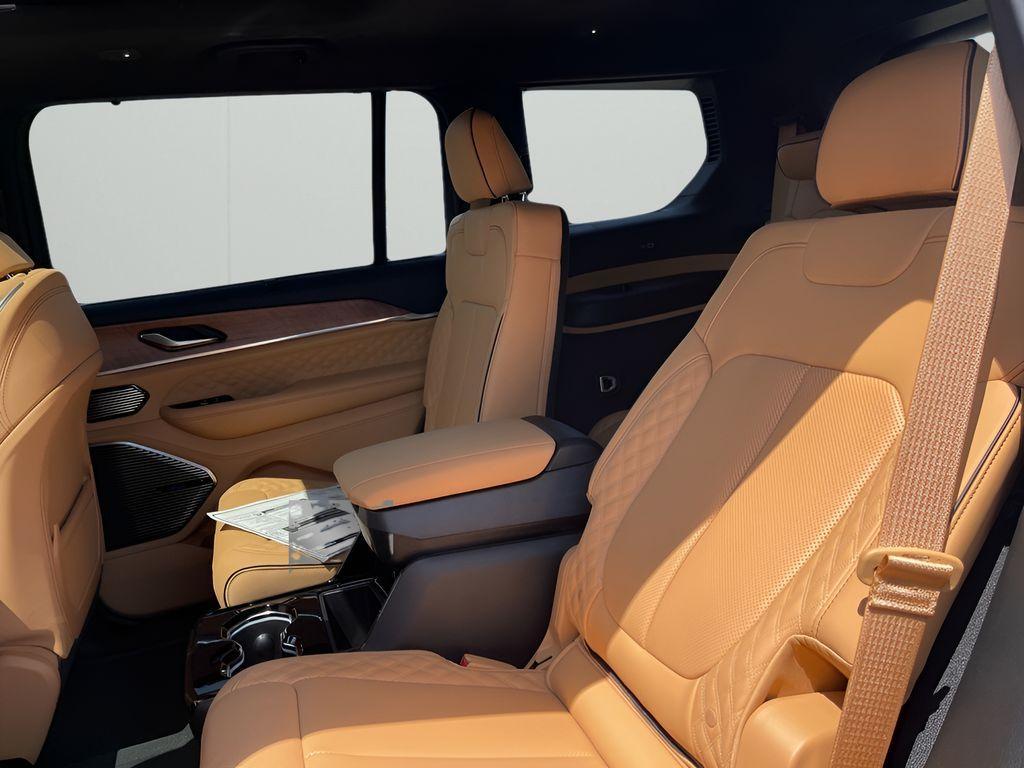 new 2025 Jeep Grand Cherokee L car, priced at $61,461