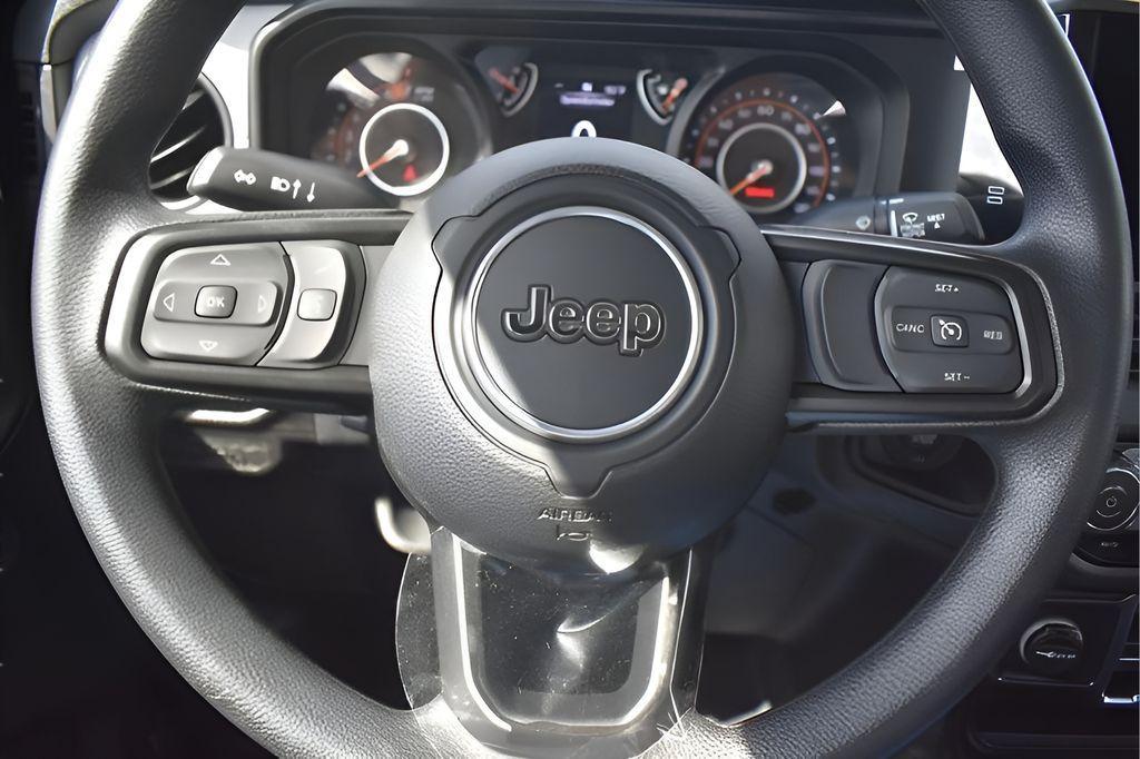 new 2025 Jeep Wrangler car, priced at $33,551