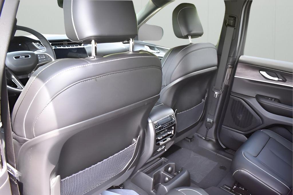 new 2025 Jeep Grand Cherokee L car, priced at $46,541