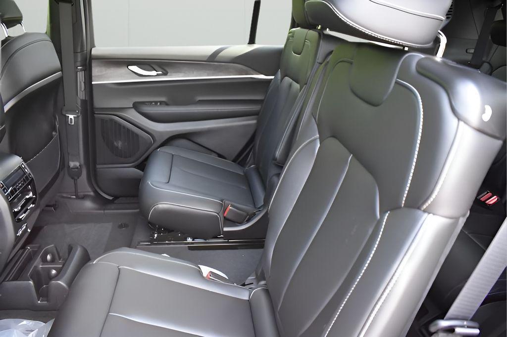new 2025 Jeep Grand Cherokee L car, priced at $46,541