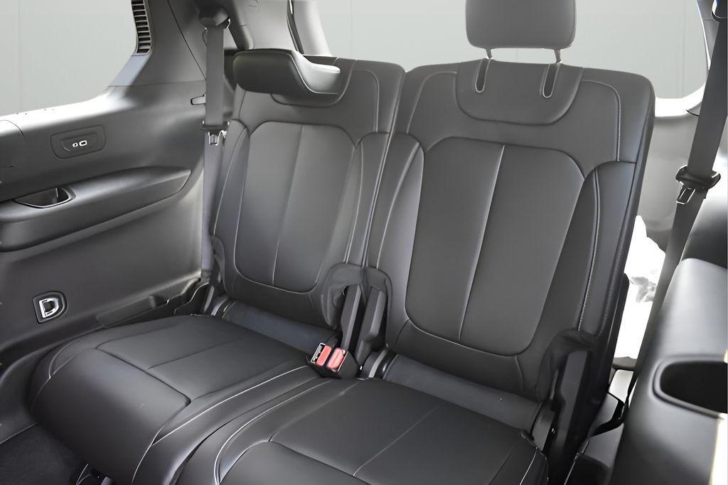 new 2025 Jeep Grand Cherokee L car, priced at $46,541