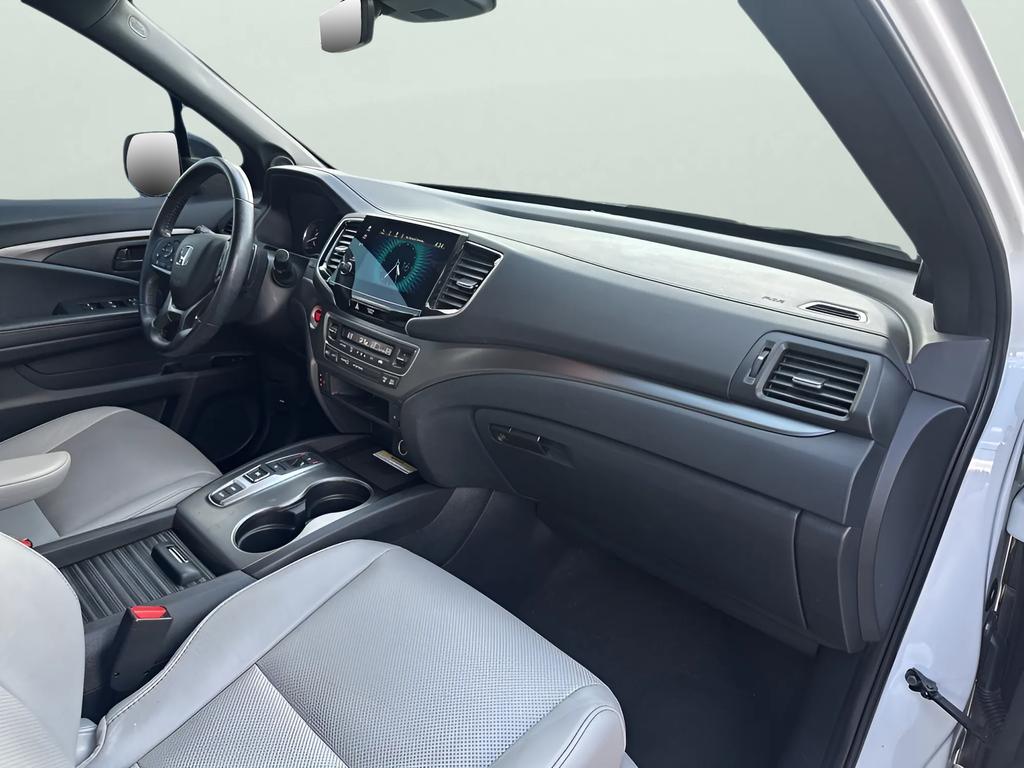 used 2022 Honda Passport car, priced at $25,494
