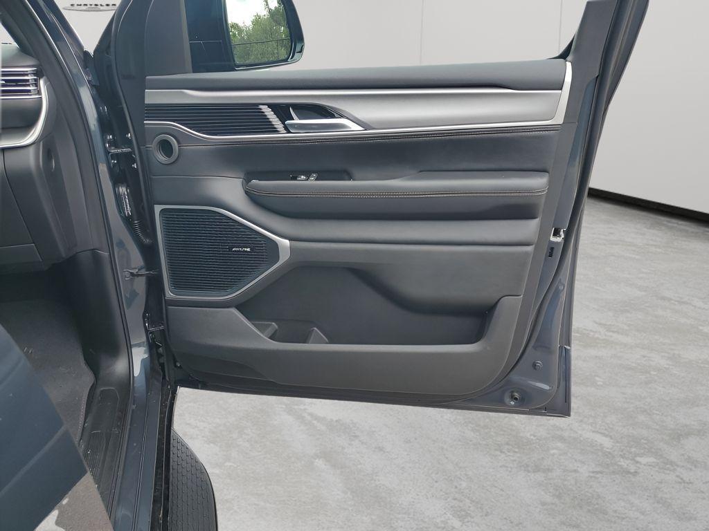new 2025 Jeep Wagoneer L car, priced at $70,695