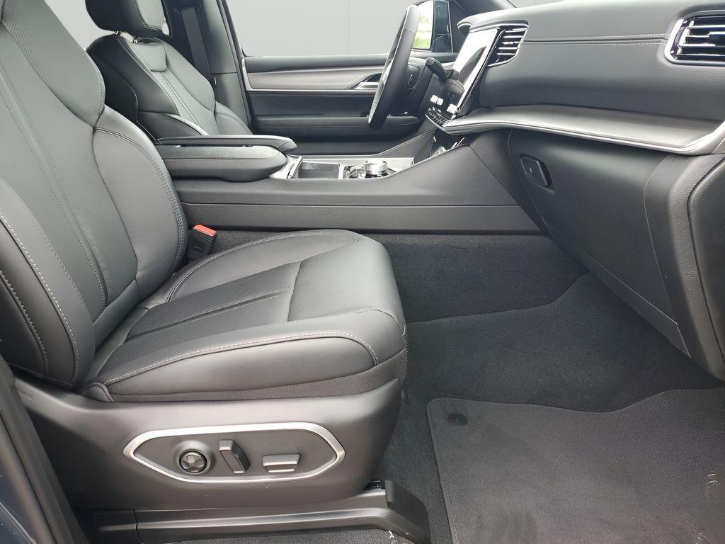 new 2025 Jeep Wagoneer L car, priced at $70,695