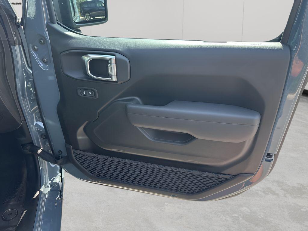 new 2025 Jeep Wrangler car, priced at $36,967