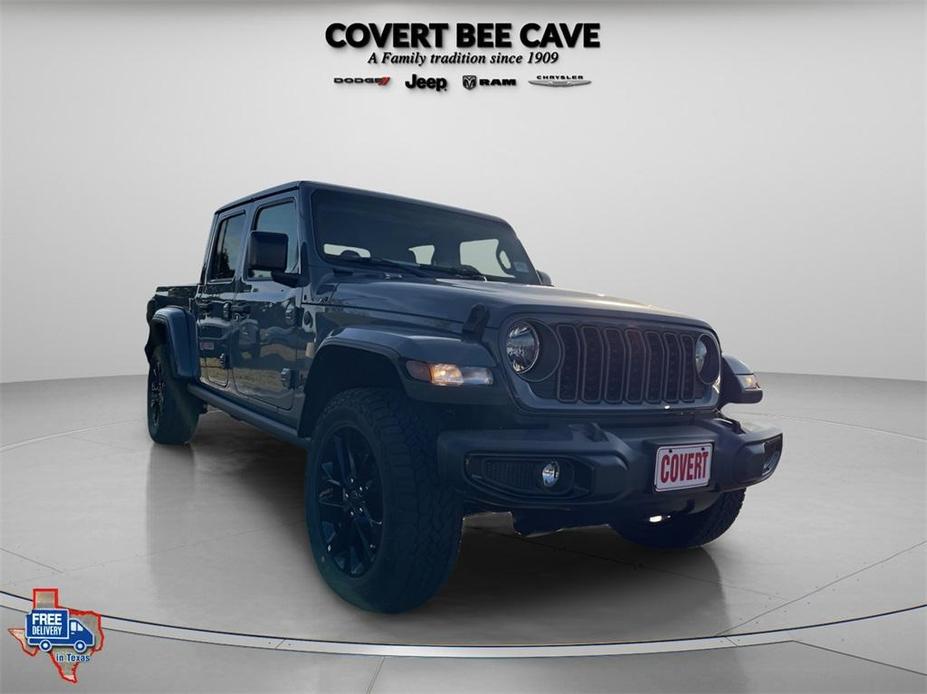 new 2025 Jeep Gladiator car, priced at $41,885