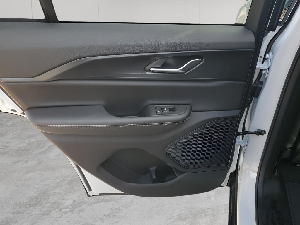 new 2025 Jeep Grand Cherokee car, priced at $38,385