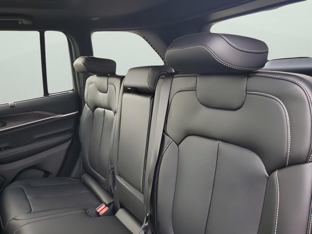 new 2025 Jeep Grand Cherokee car, priced at $48,910