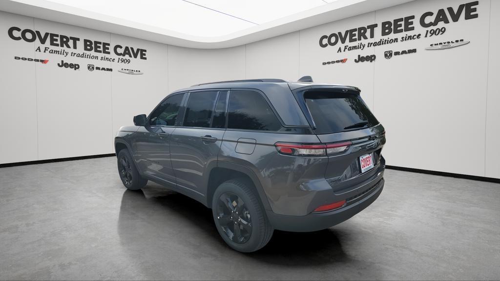 new 2025 Jeep Grand Cherokee car, priced at $48,910