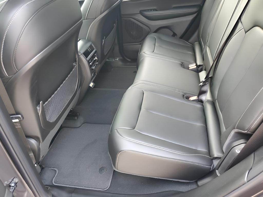 new 2025 Jeep Grand Cherokee car, priced at $48,910