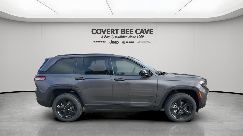new 2025 Jeep Grand Cherokee car, priced at $48,910