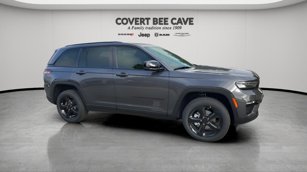 new 2025 Jeep Grand Cherokee car, priced at $48,910