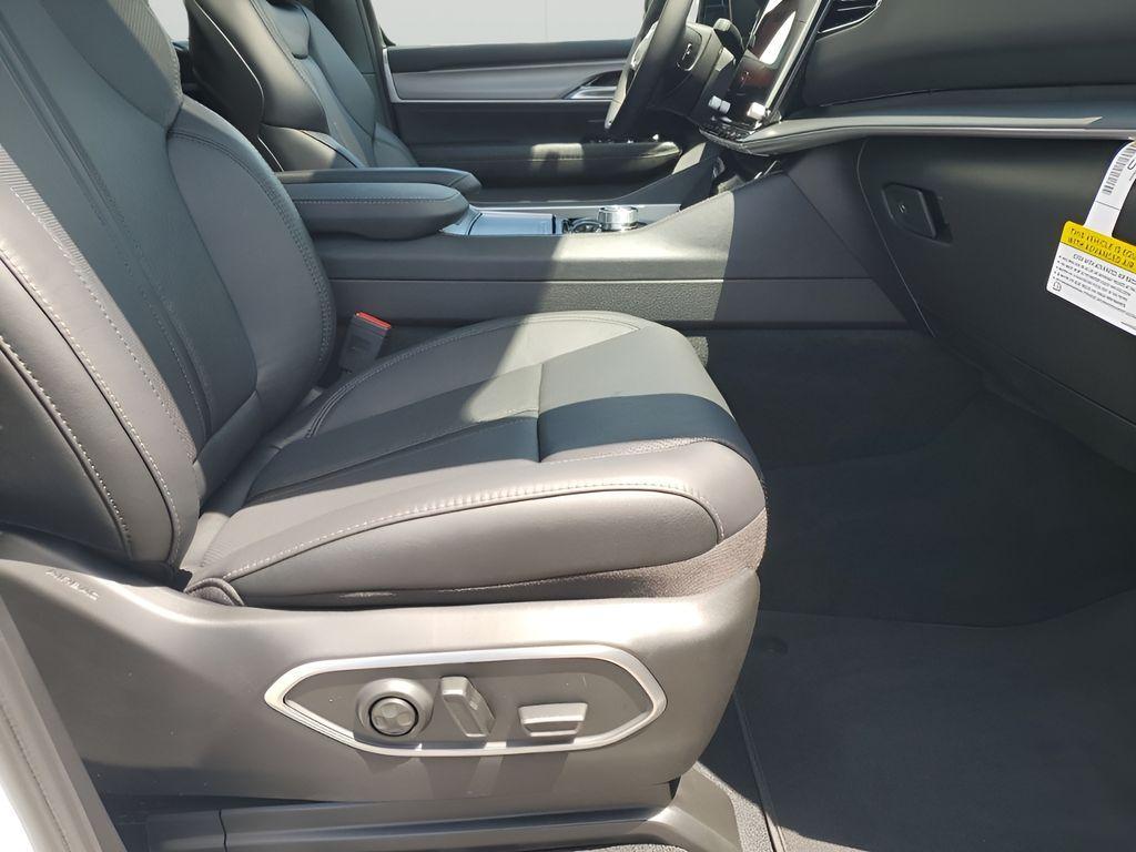 new 2025 Jeep Wagoneer car, priced at $68,284