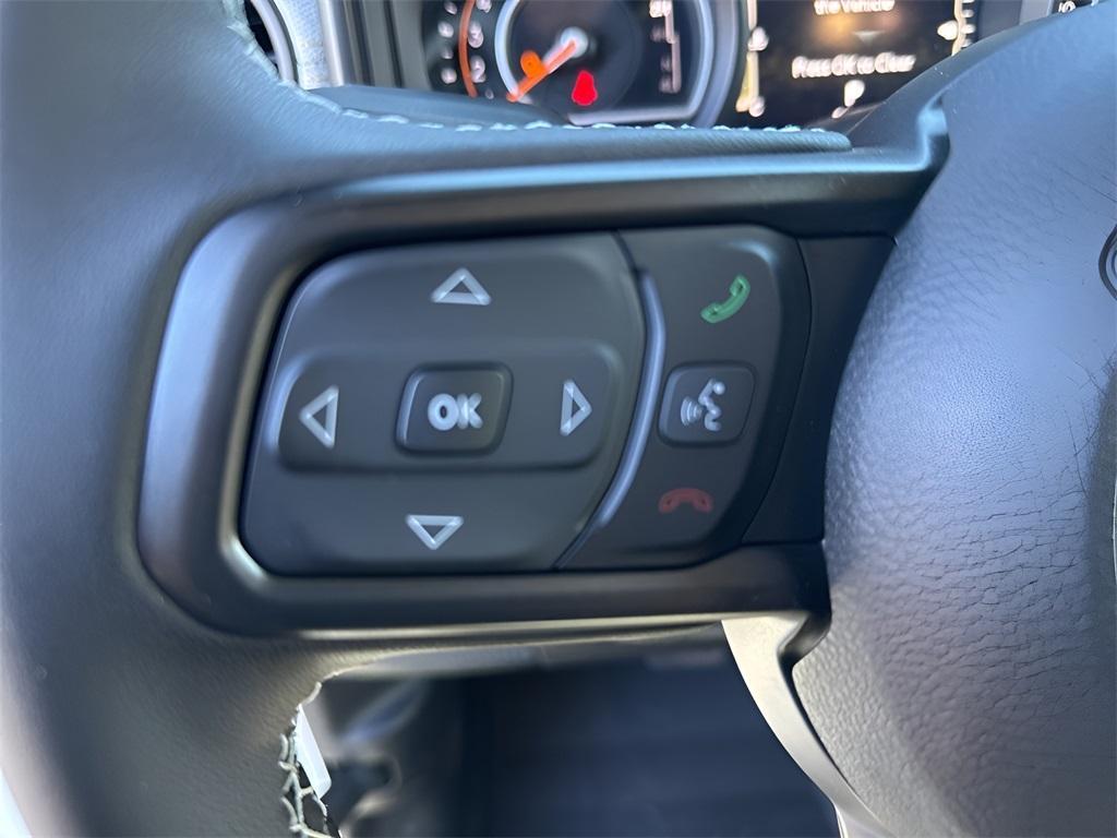 new 2025 Jeep Gladiator car, priced at $45,067